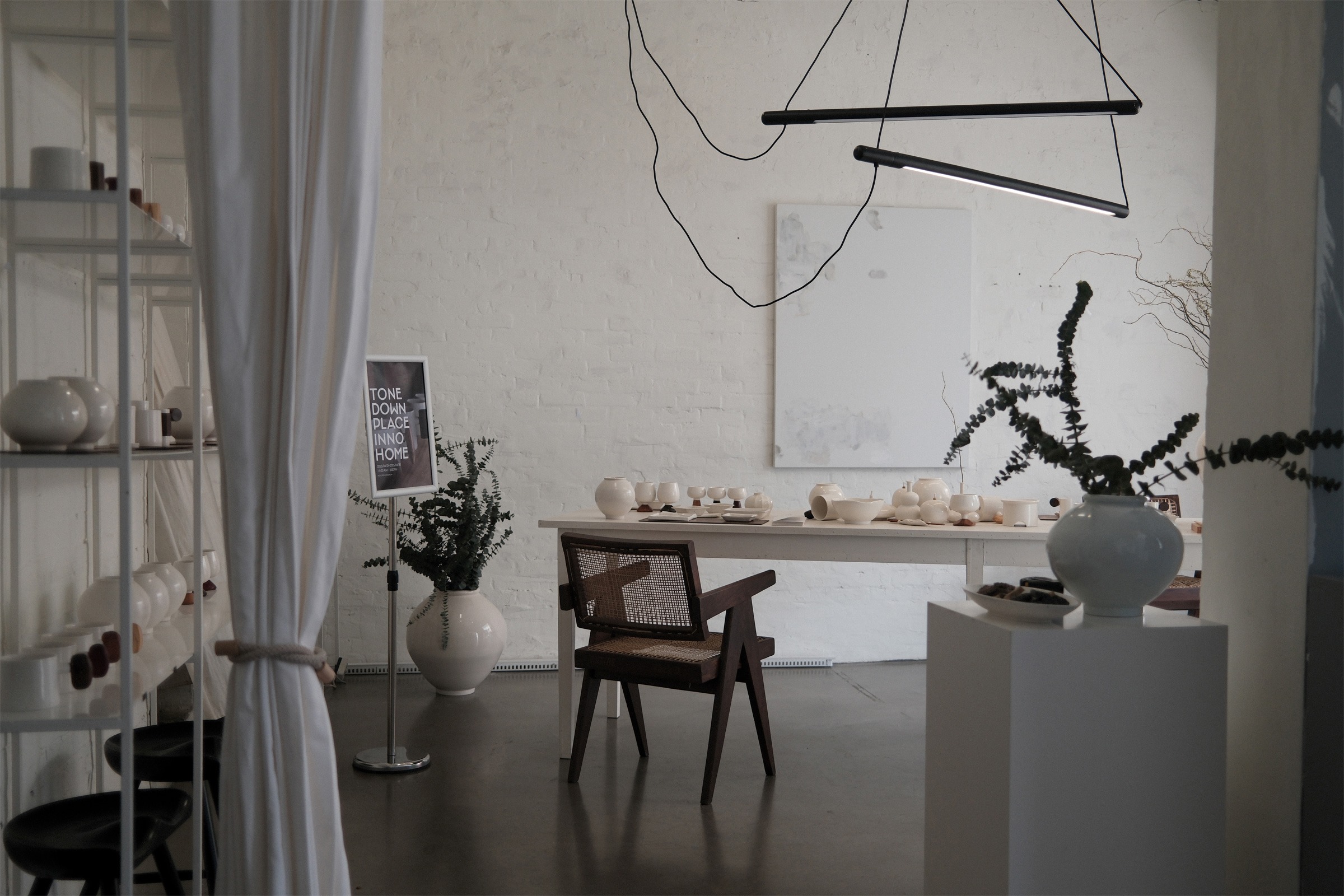 무채색공간의사진